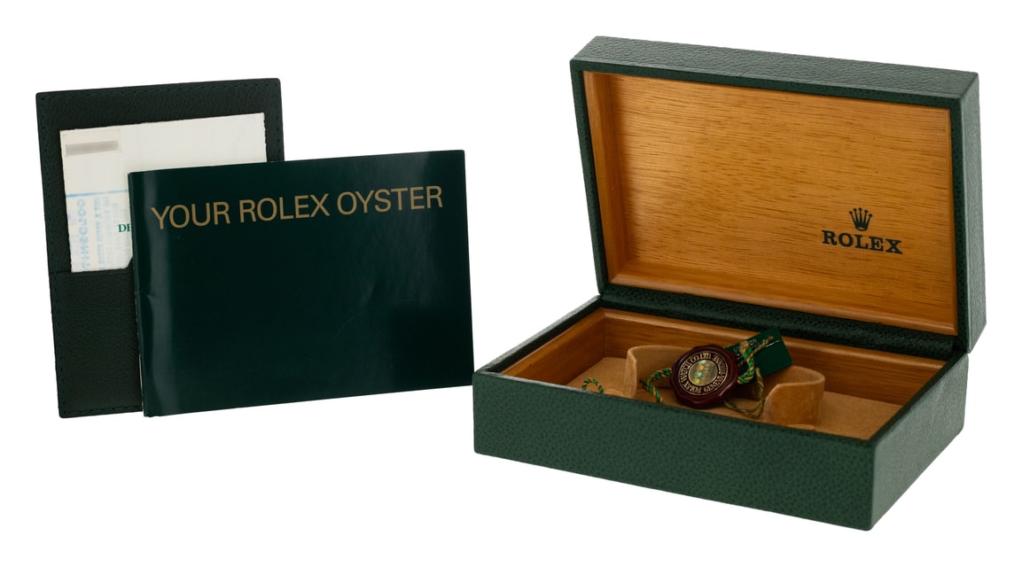 Rolex Oyster Perpetual Date 15200 Image 4